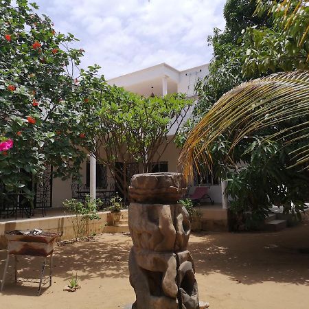 Keur Baboune M'Bour Buitenkant foto