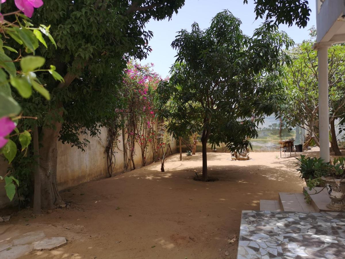 Keur Baboune M'Bour Buitenkant foto